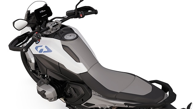 La ligne fluide reliant le réservoir et la selle de la R 1300 GS de BMW Motorrad