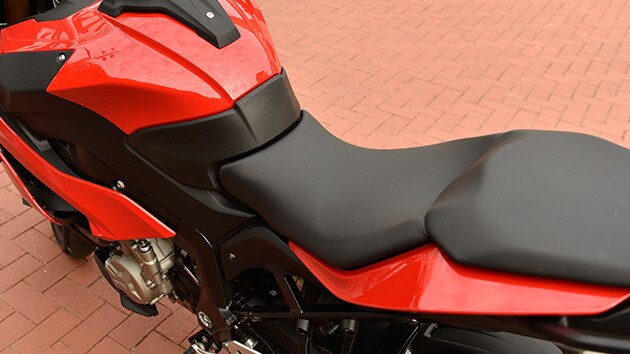 S 1000 XR siège au design ergonomique