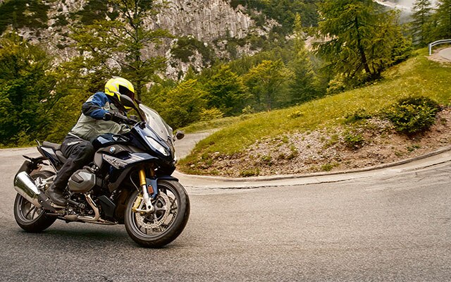 La R 1250 RS dans un virage