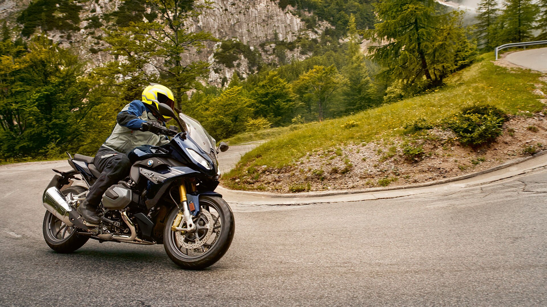 La R 1250 RS dans un virage