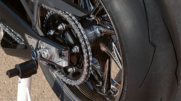 Roues en carbone M de la nouvelle BMW RR