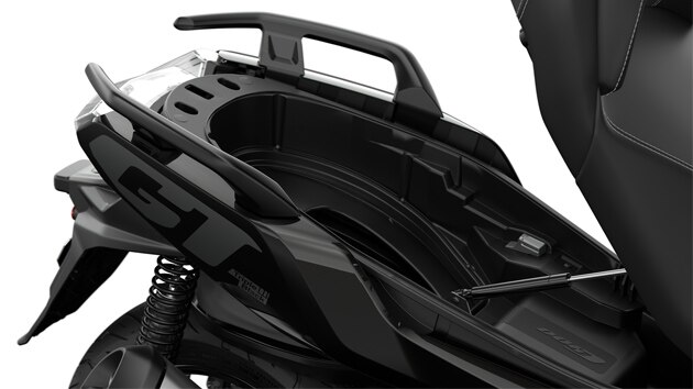 Compartiment de rangement flexcase ouvert du C 400 GT.